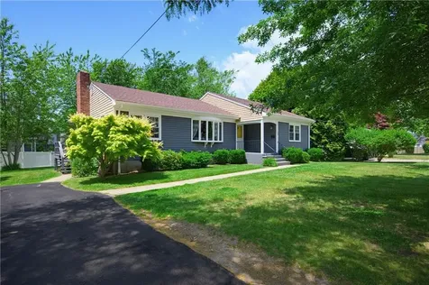 34 Foxhill Avenue Bristol RI 02809