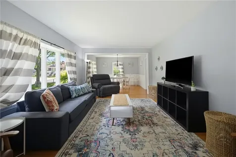 34 Foxhill Avenue Bristol RI 02809