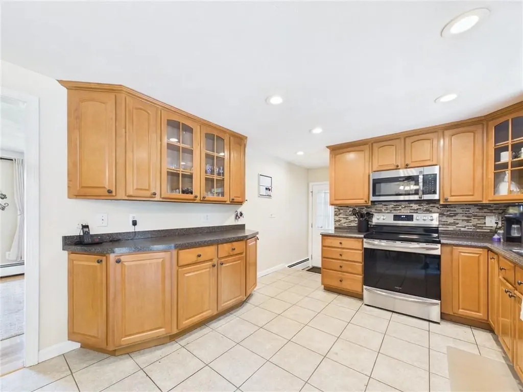 205 Baldwin Road Warwick RI 02886