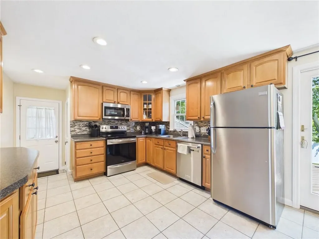 205 Baldwin Road Warwick RI 02886
