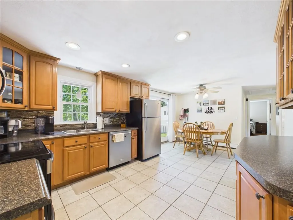 205 Baldwin Road Warwick RI 02886
