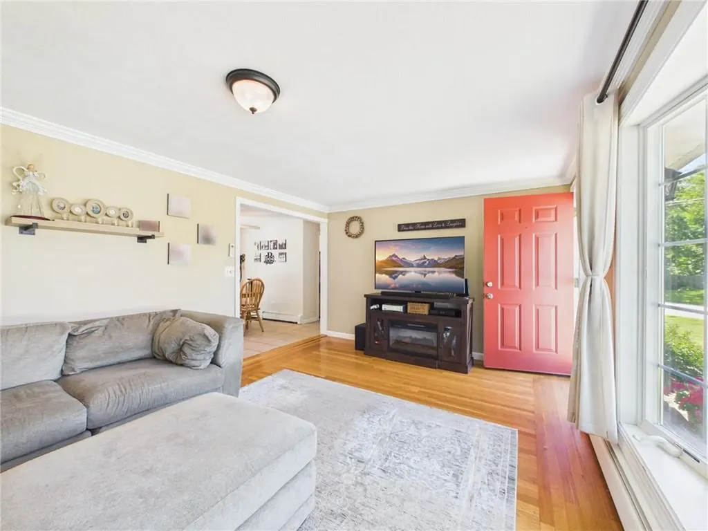 205 Baldwin Road Warwick RI 02886