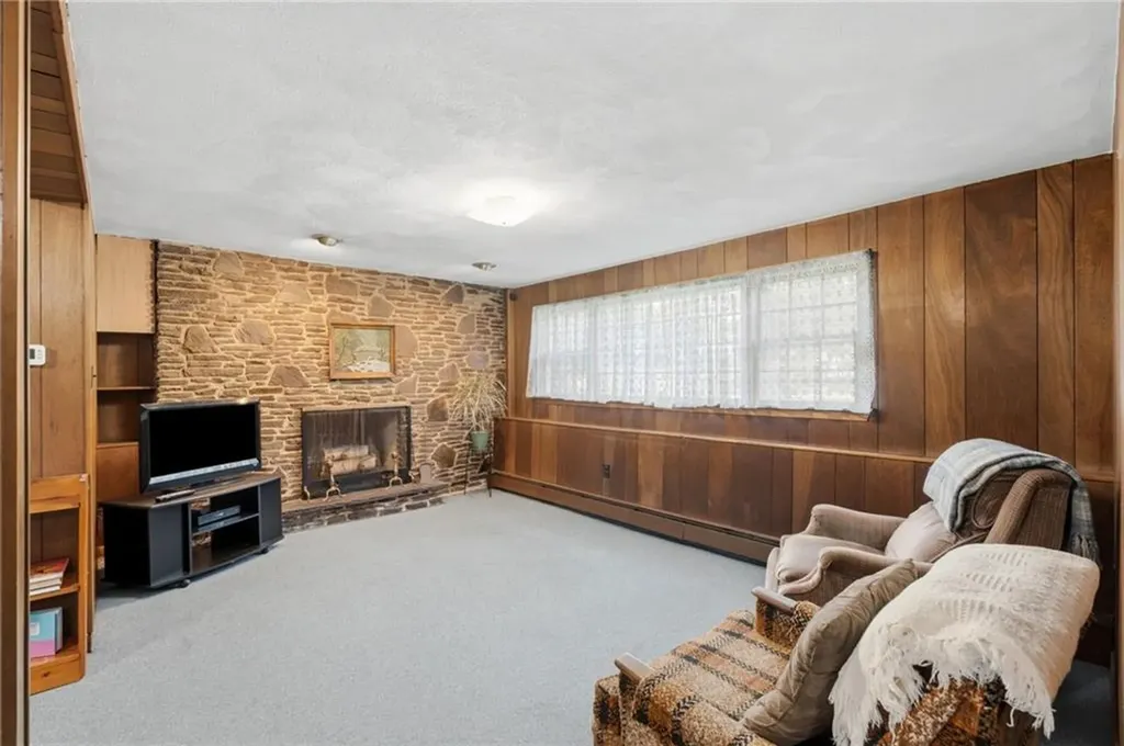 9 Katherine Road Woonsocket RI 02895