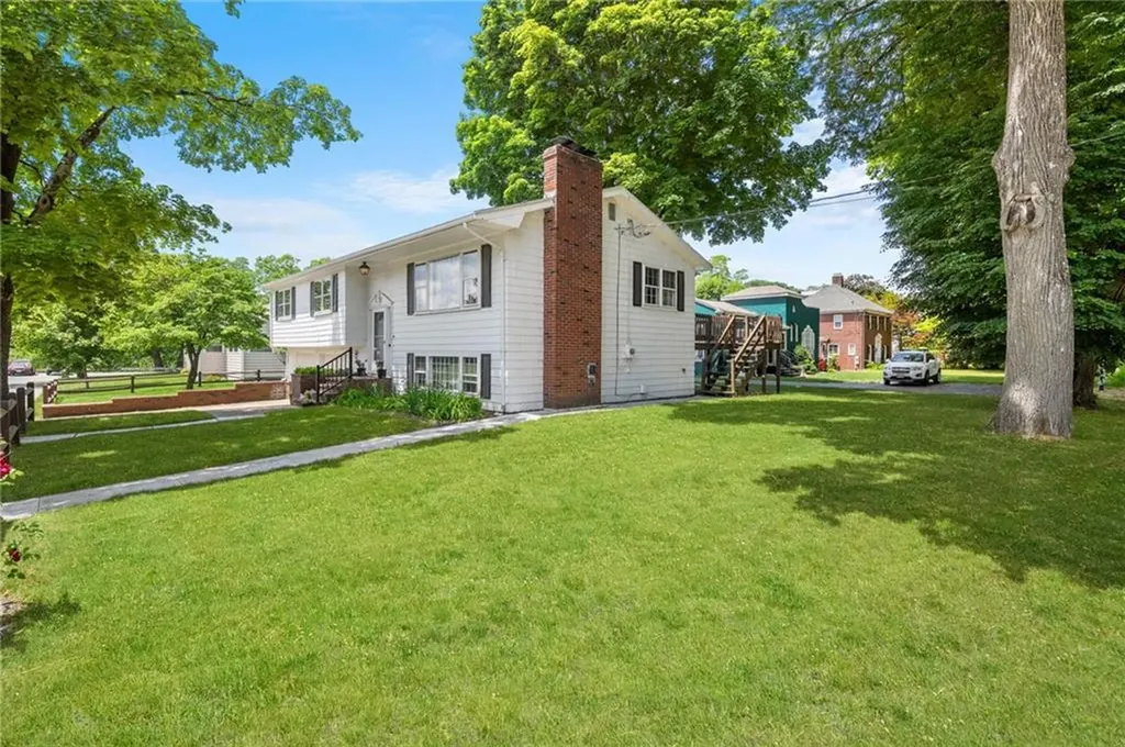 9 Katherine Road Woonsocket RI 02895