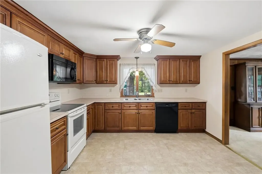 9 Katherine Road Woonsocket RI 02895