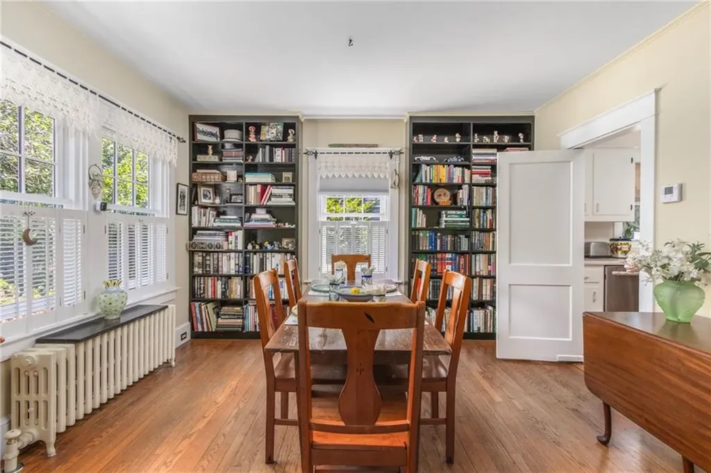 141 Coggeshall Avenue Newport RI 02840