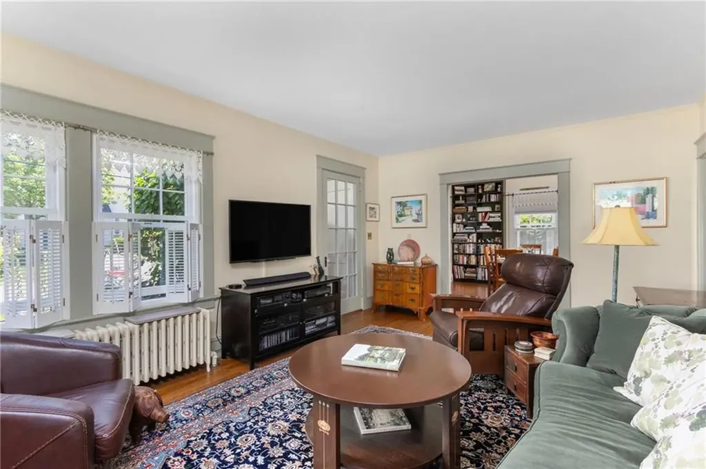 141 Coggeshall Avenue Newport RI 02840