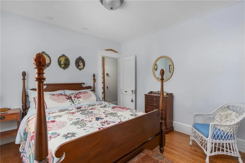 141 Coggeshall Avenue Newport RI 02840