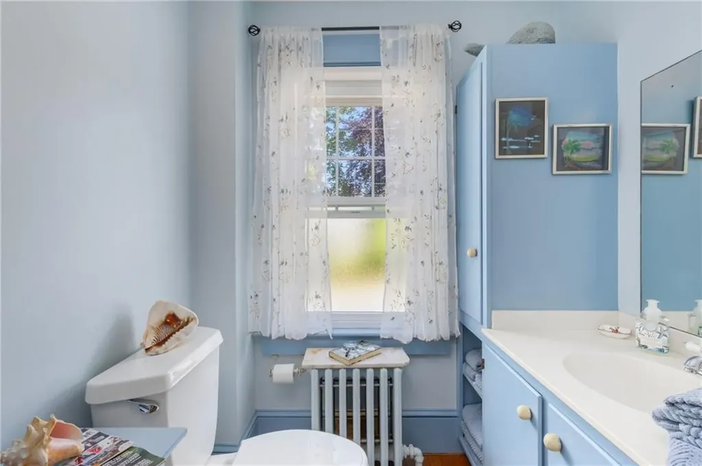 141 Coggeshall Avenue Newport RI 02840
