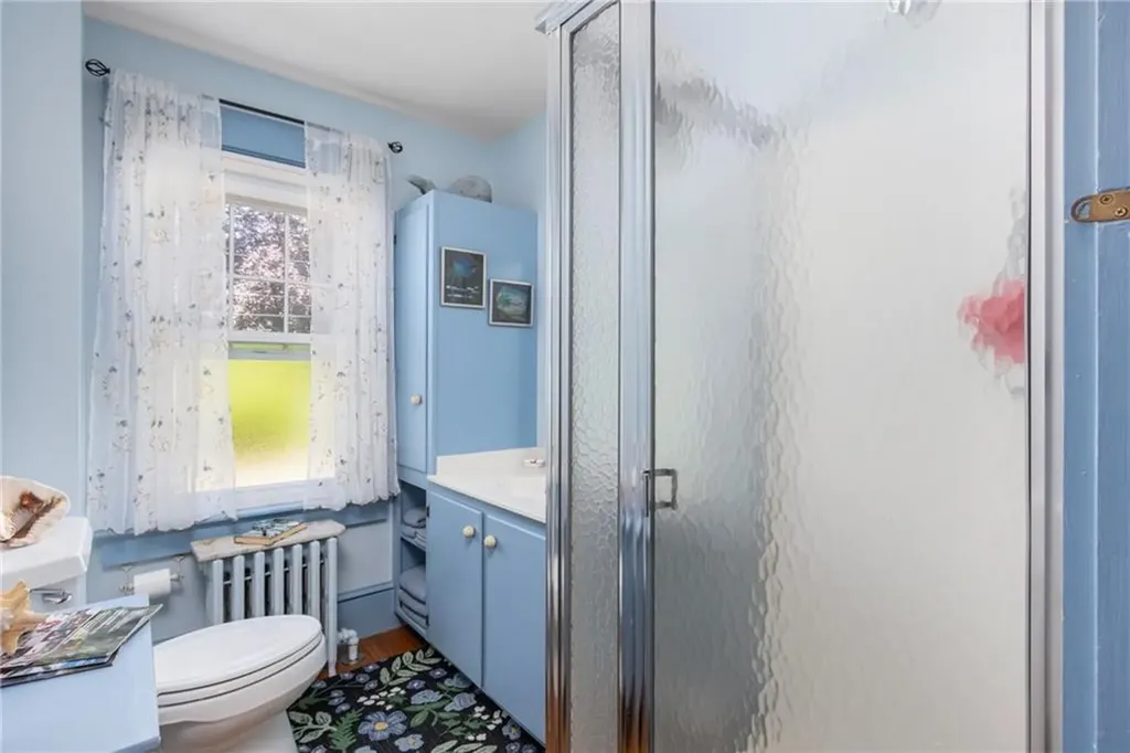 141 Coggeshall Avenue Newport RI 02840