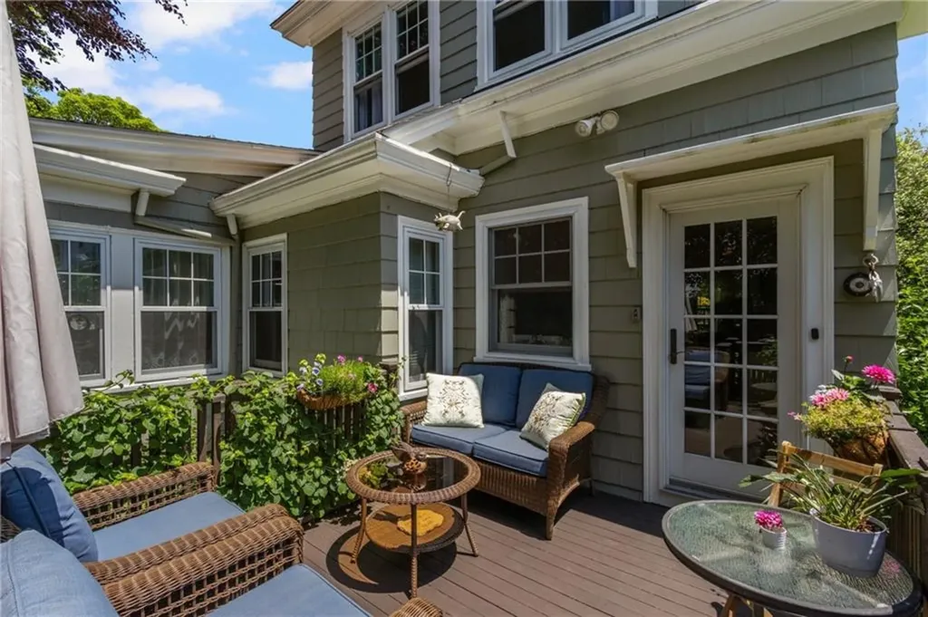 141 Coggeshall Avenue Newport RI 02840