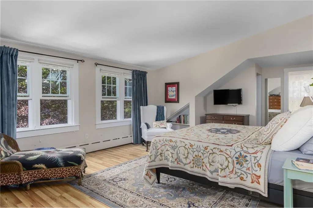 141 Coggeshall Avenue Newport RI 02840