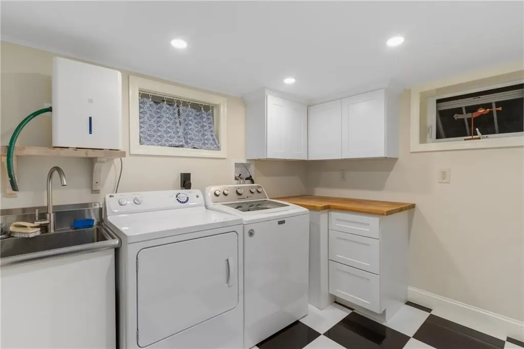 141 Coggeshall Avenue Newport RI 02840