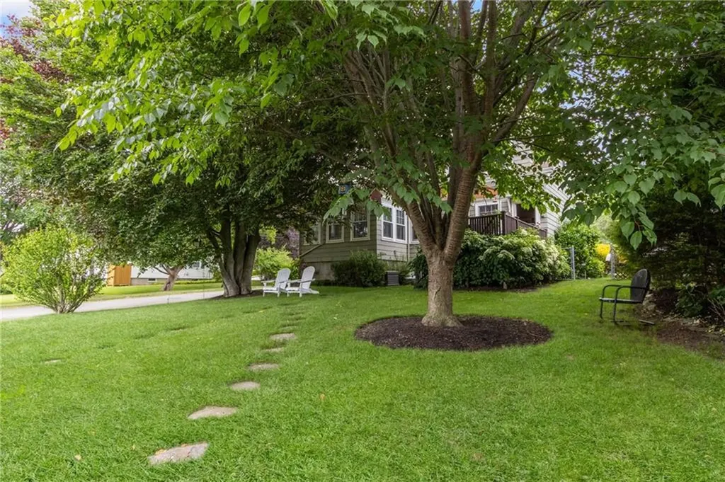 141 Coggeshall Avenue Newport RI 02840