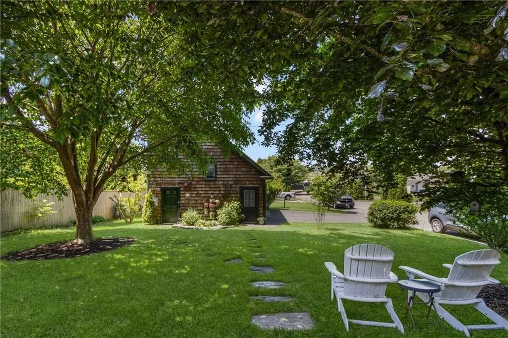 141 Coggeshall Avenue Newport RI 02840