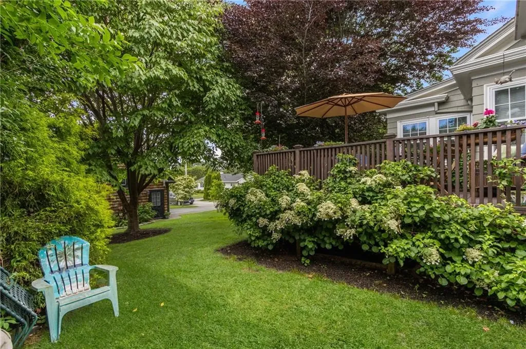 141 Coggeshall Avenue Newport RI 02840