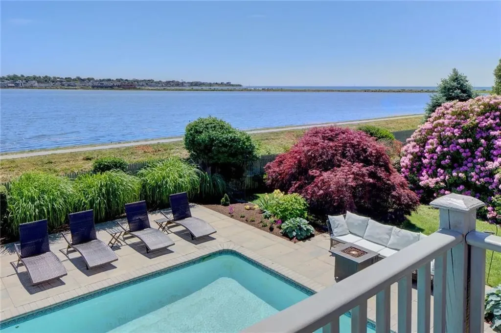 172 Eustis Avenue Newport RI 02840