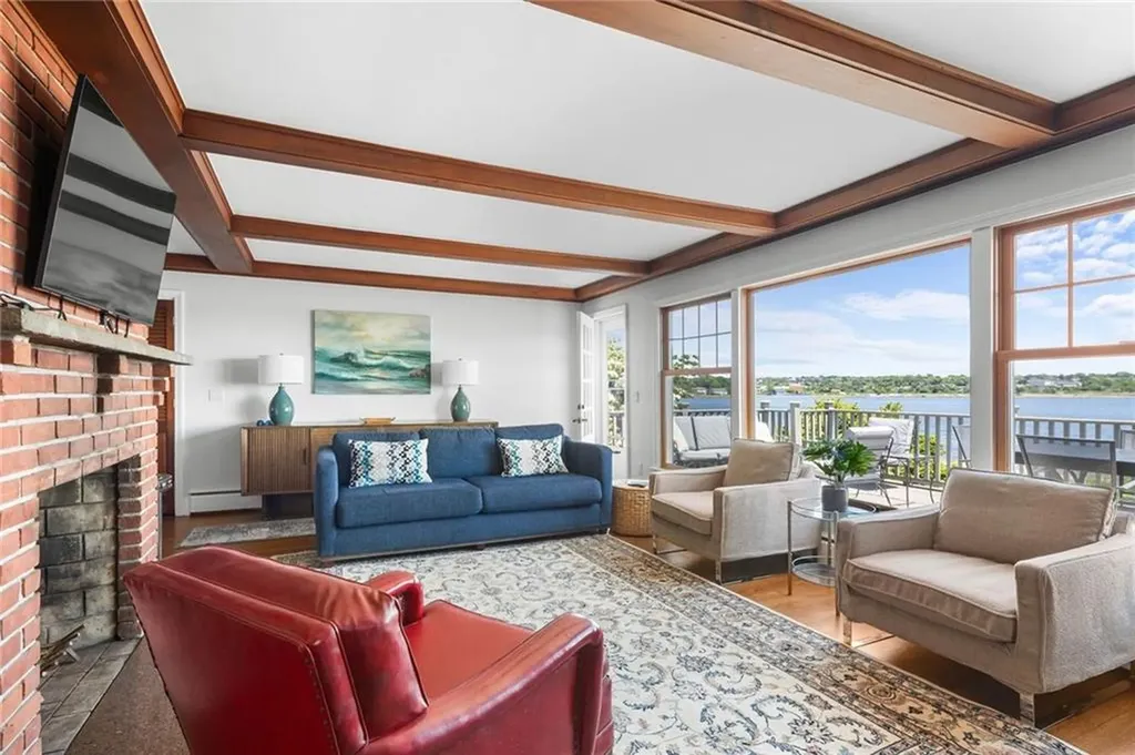 172 Eustis Avenue Newport RI 02840
