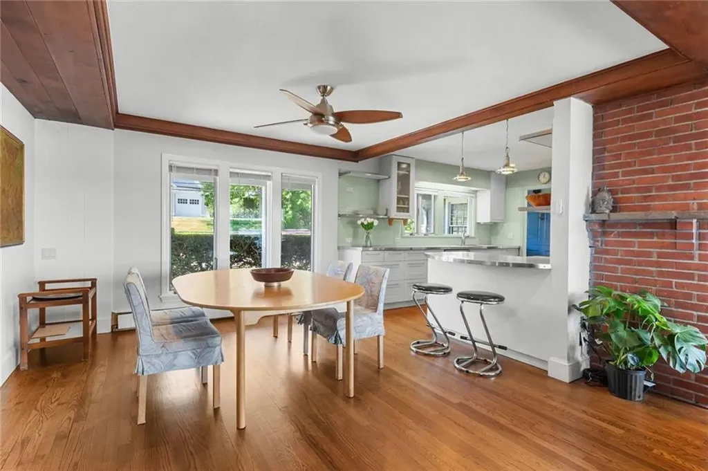 172 Eustis Avenue Newport RI 02840