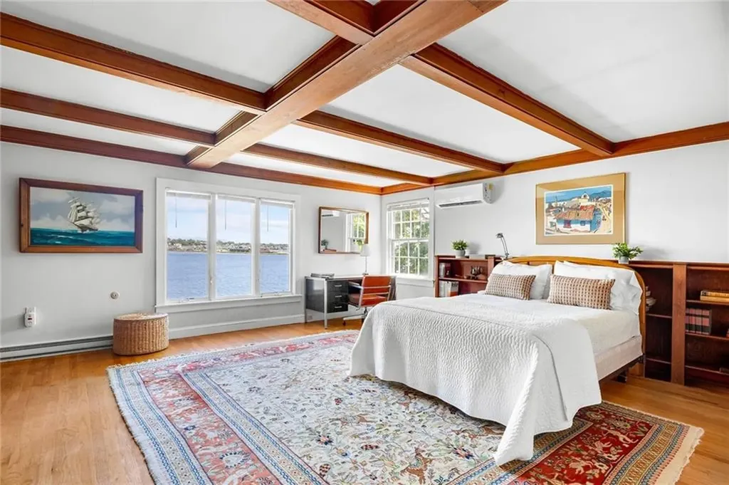 172 Eustis Avenue Newport RI 02840