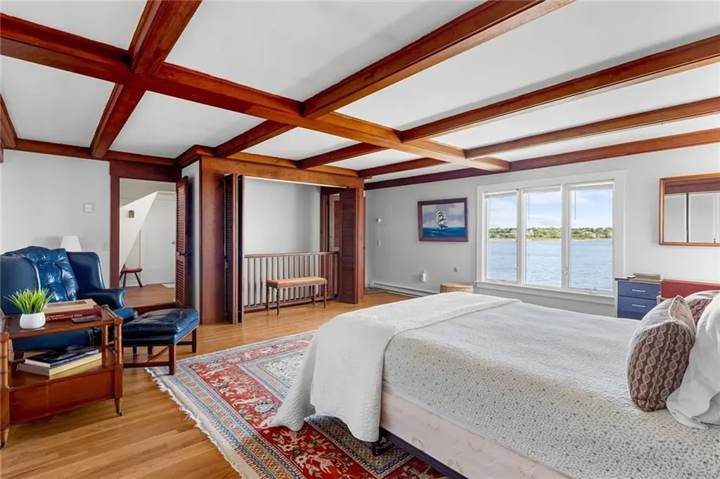 172 Eustis Avenue Newport RI 02840