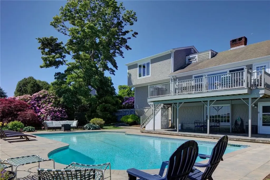 172 Eustis Avenue Newport RI 02840