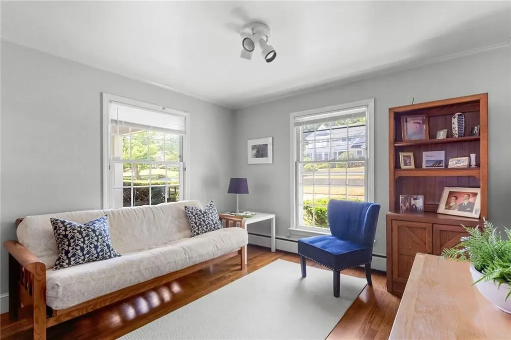 172 Eustis Avenue Newport RI 02840