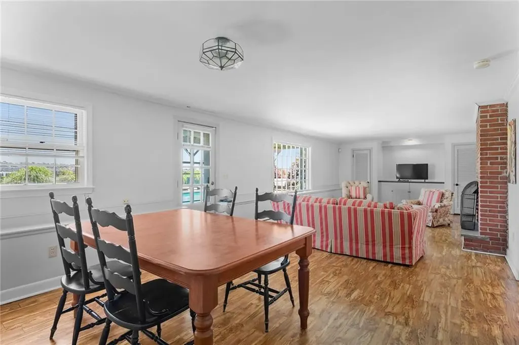 172 Eustis Avenue Newport RI 02840