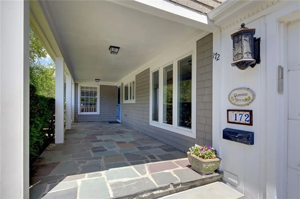 172 Eustis Avenue Newport RI 02840