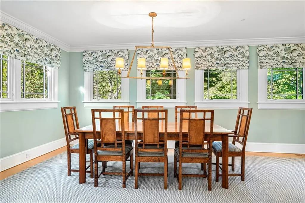 5 Ellsworth Drive Westport MA 02790