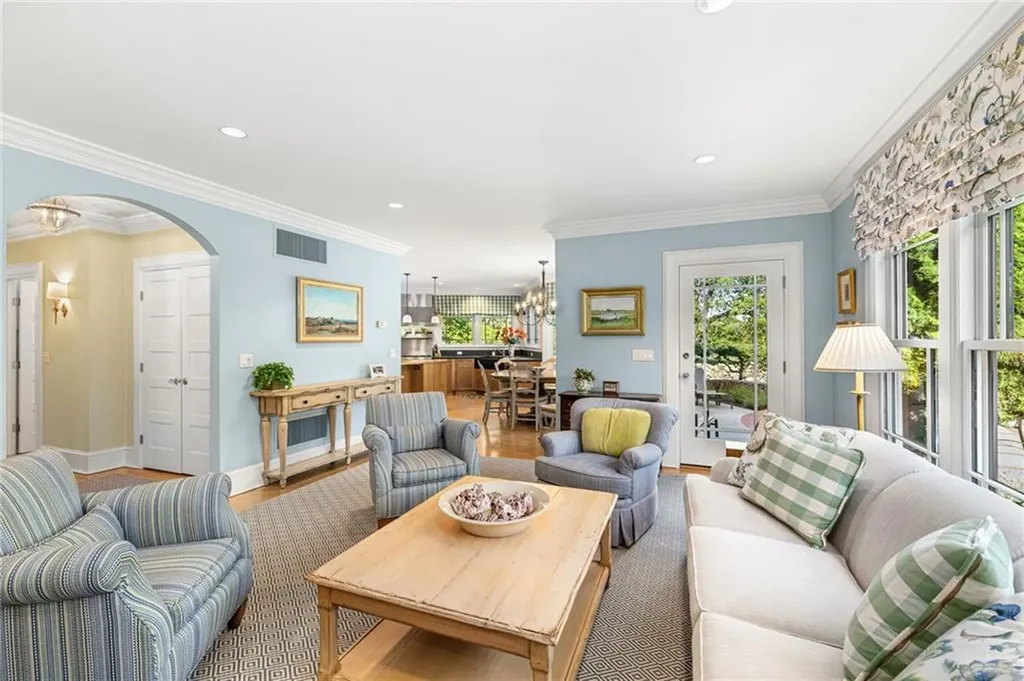 5 Ellsworth Drive Westport MA 02790