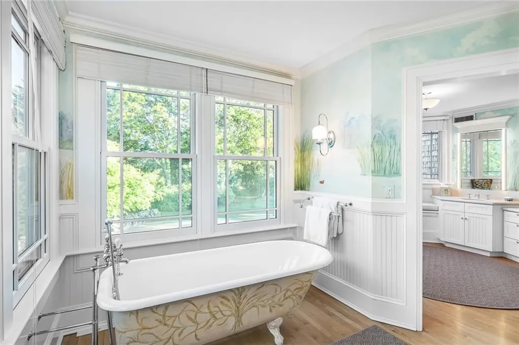 5 Ellsworth Drive Westport MA 02790