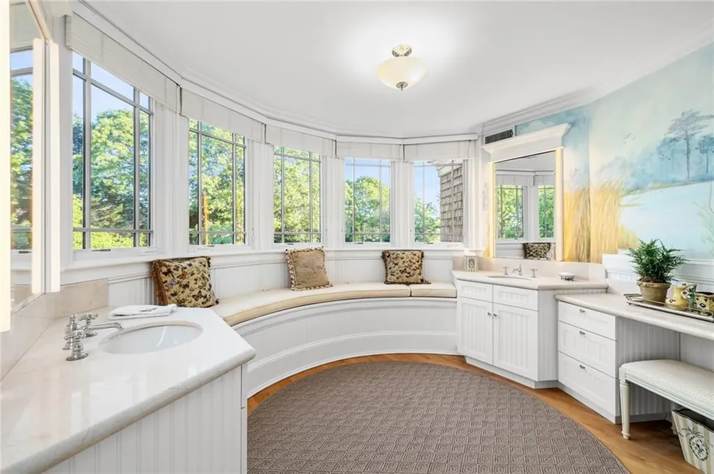 5 Ellsworth Drive Westport MA 02790