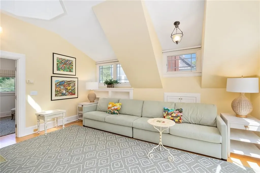 5 Ellsworth Drive Westport MA 02790