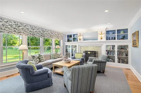 5 Ellsworth Drive Westport MA 02790