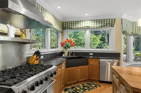 5 Ellsworth Drive Westport MA 02790