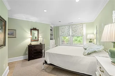 5 Ellsworth Drive Westport MA 02790