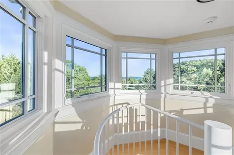 5 Ellsworth Drive Westport MA 02790