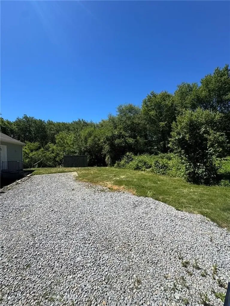73 South Ferry Road Narragansett RI 02882