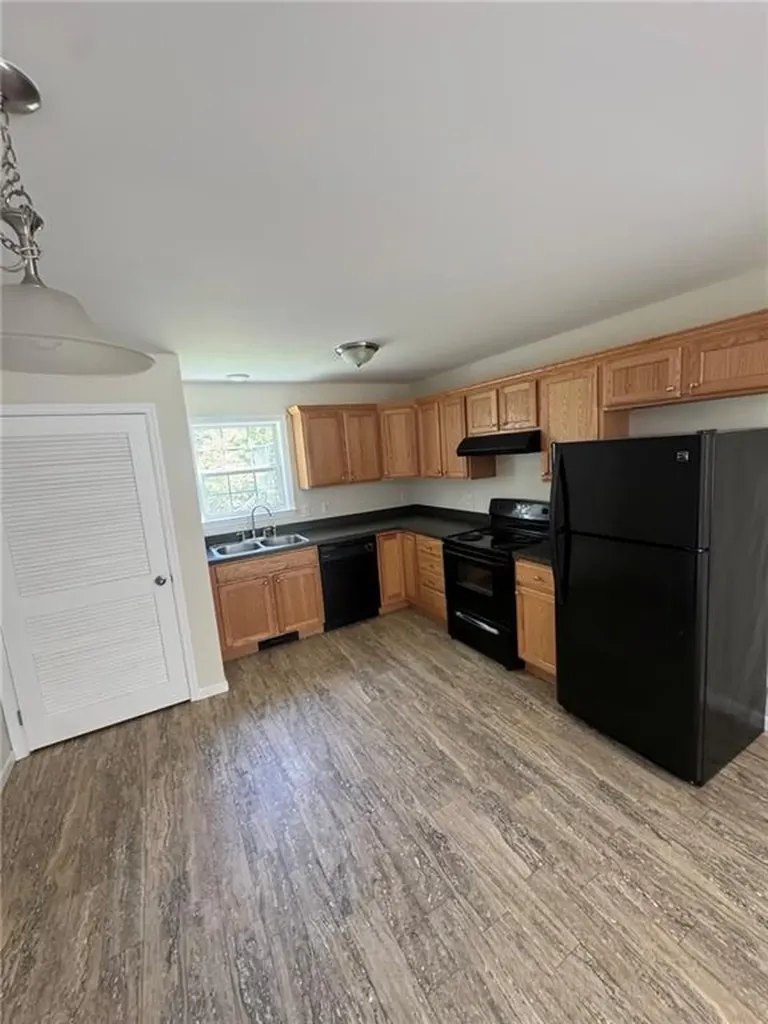 73 South Ferry Road Narragansett RI 02882