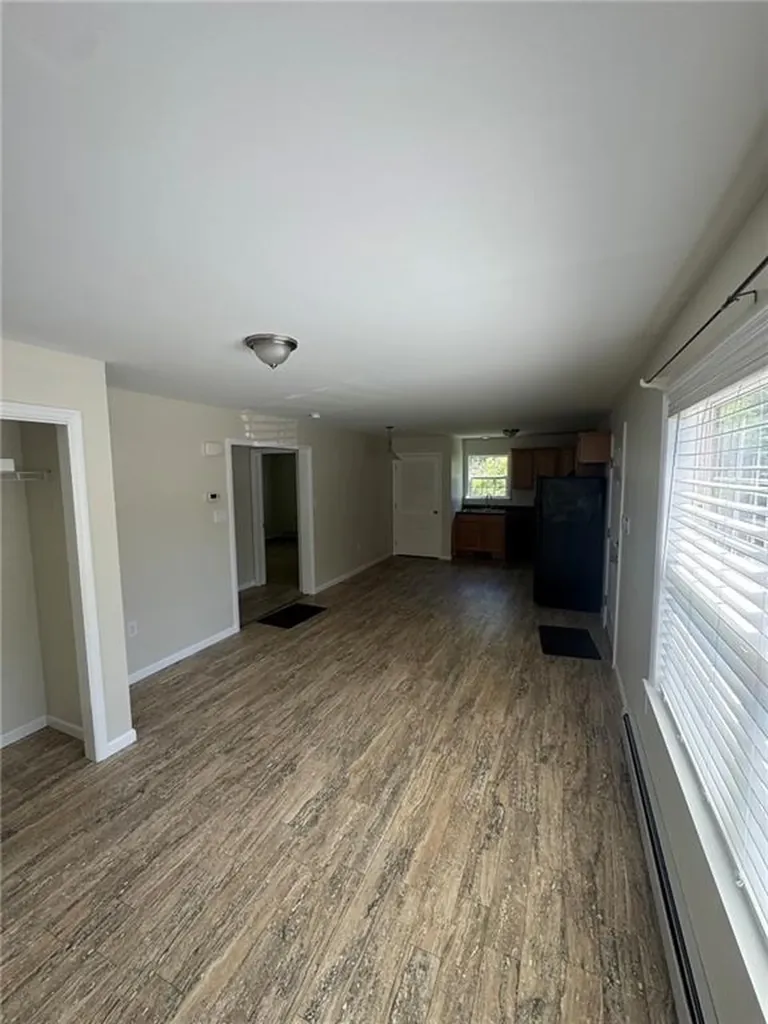 73 South Ferry Road Narragansett RI 02882