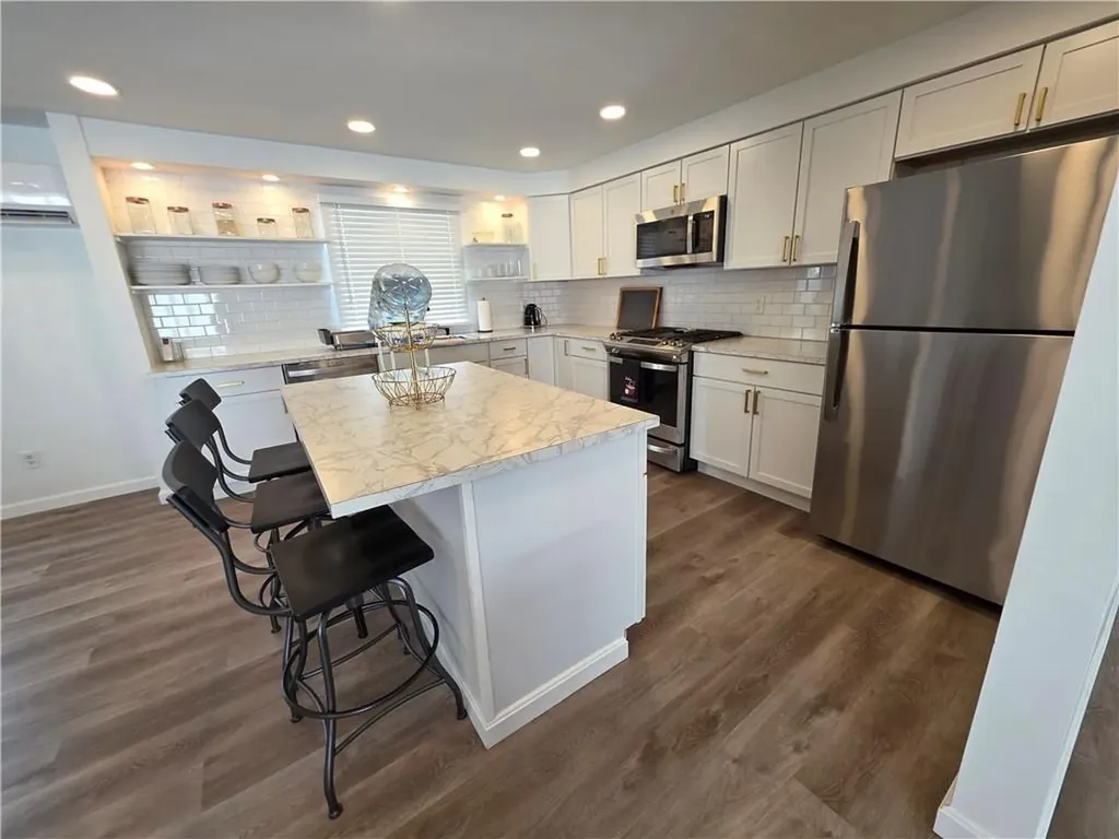 39 Allendale Avenue North Providence RI 02911