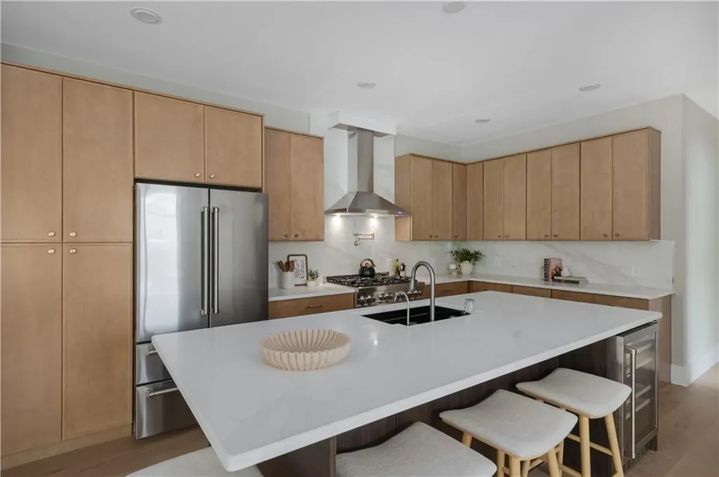 43 12th Street Providence RI 02906