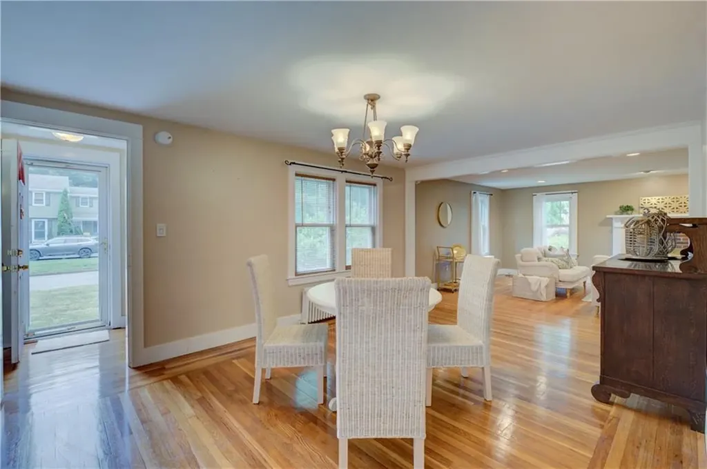 16 Evergreen Street Barrington RI 02806