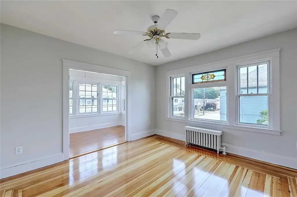 181 183 Saratoga Avenue Pawtucket RI 02861