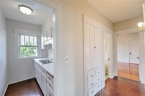 181 183 Saratoga Avenue Pawtucket RI 02861