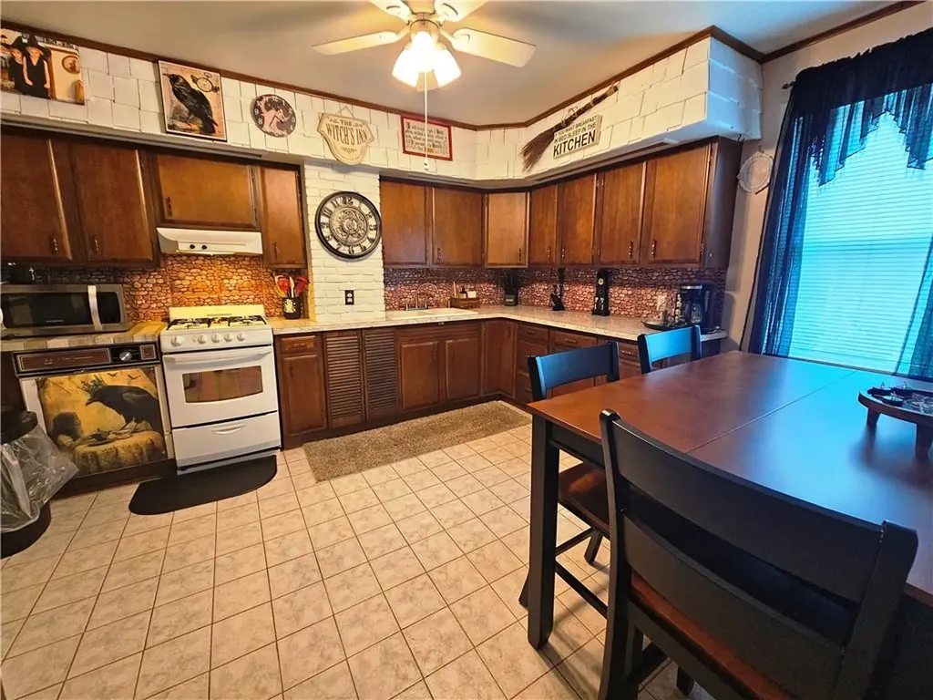 55 Lexington Avenue North Providence RI 02904