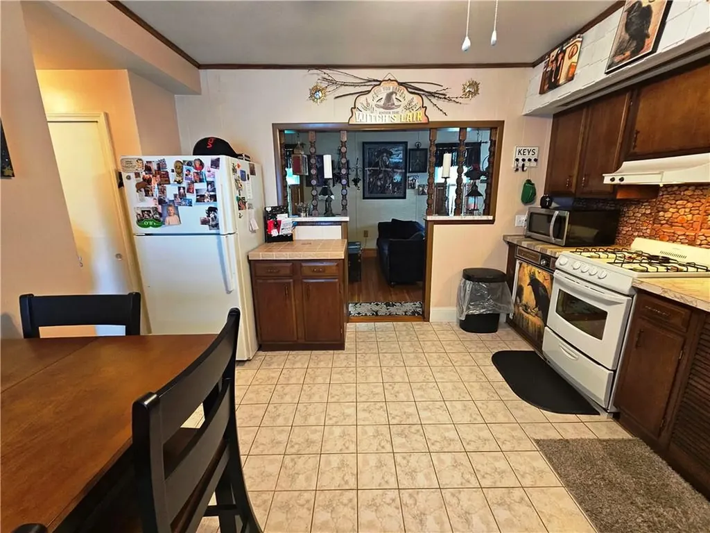 55 Lexington Avenue North Providence RI 02904