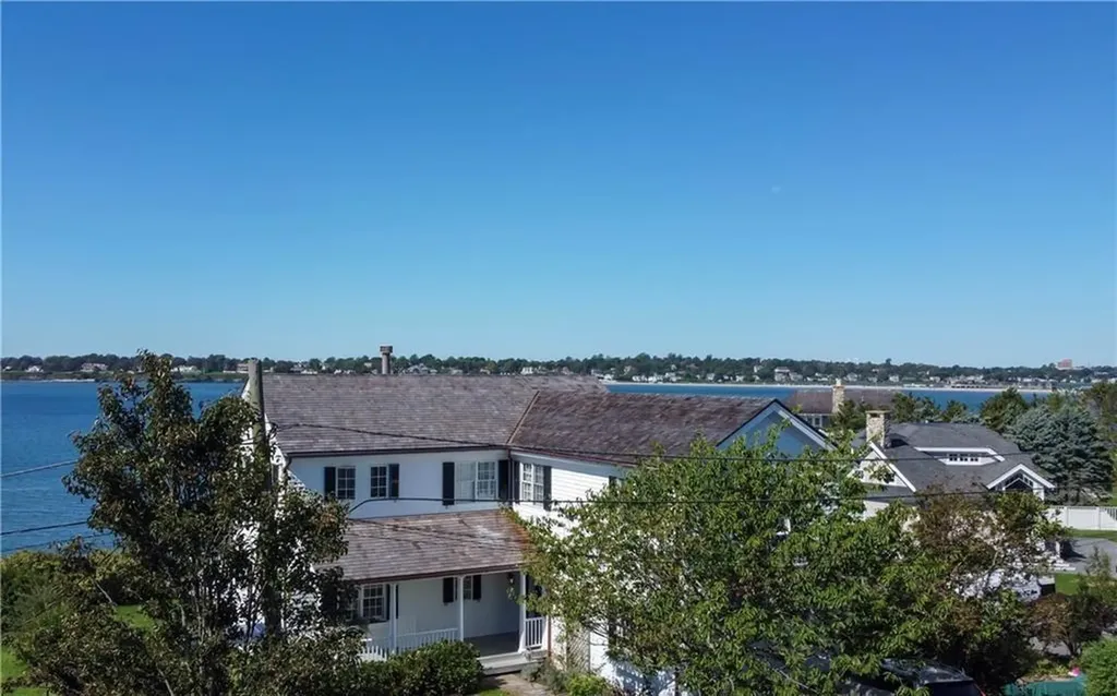 249 Tuckerman Avenue Middletown RI 02842
