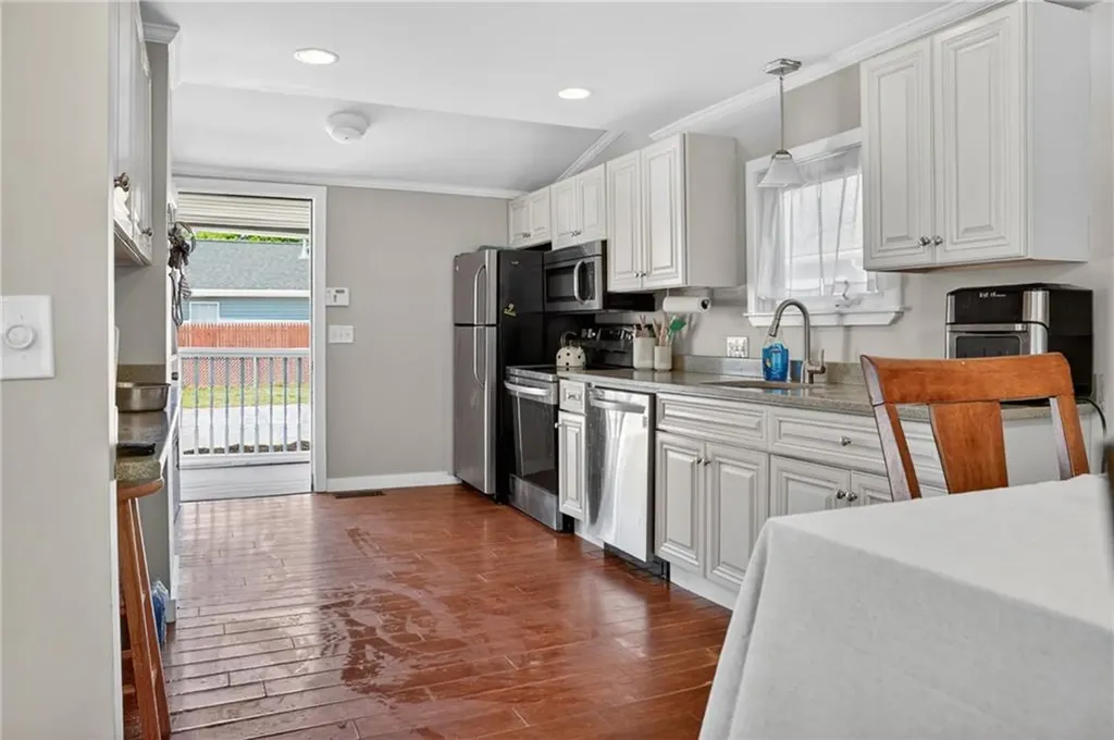 167 Northup Street Warwick RI 02889